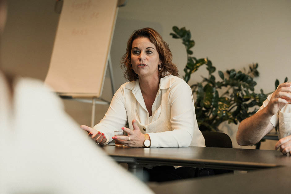 Ervaren teamlid presenteert aanpak voor zorginterventie