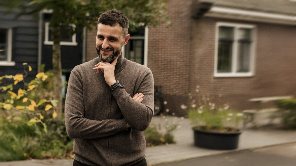 Teamlid reflecteert tijdens werksessie over casuïstiek